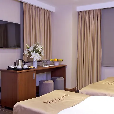 Hotel The Coach 3*
